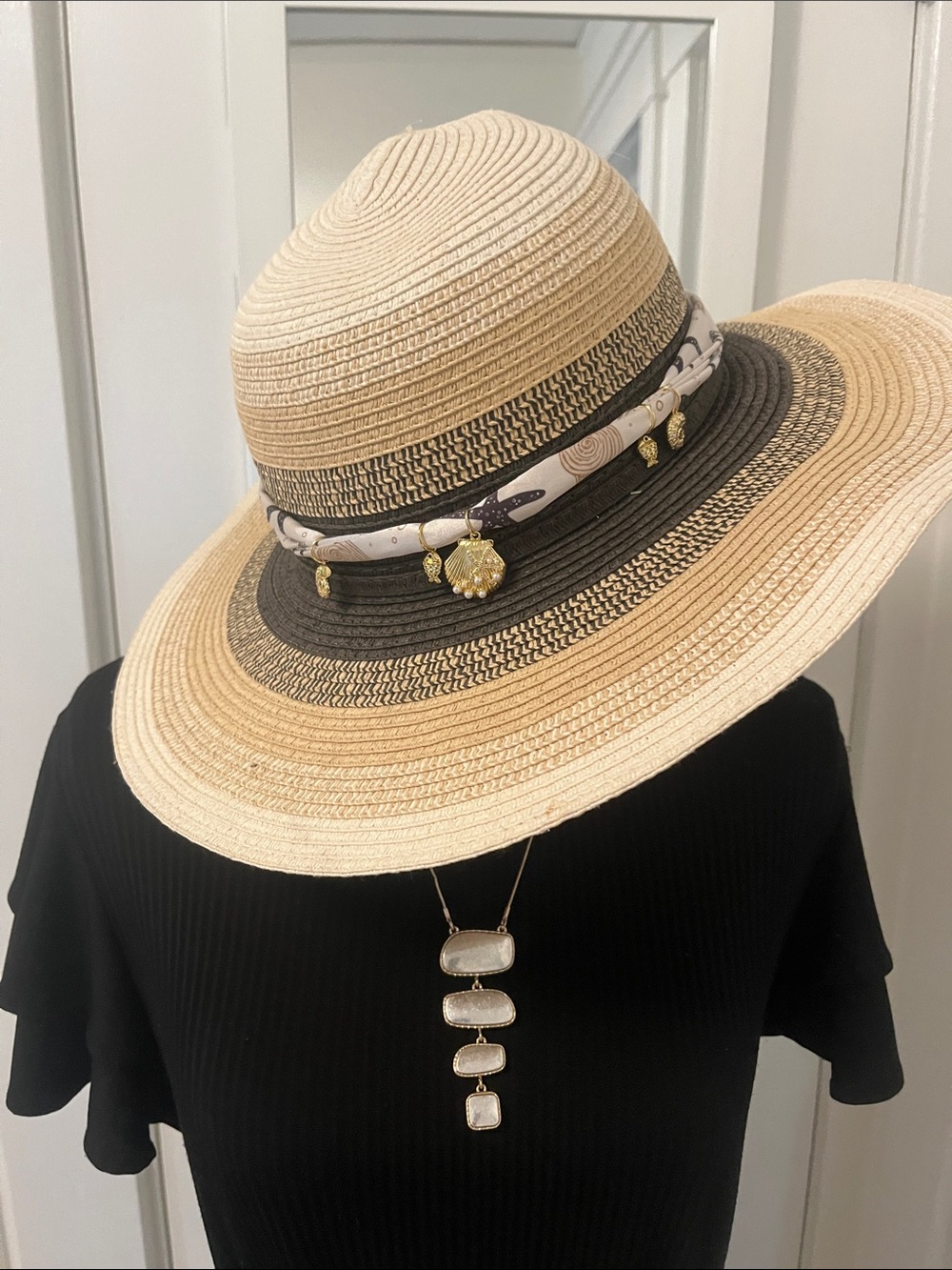 Island Beach Woven Paper Sunhat Multi Shades Cream Ivory Beige Black EUC 1 Size